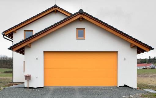 sekční garážová vrata, žlutá, hladký panel