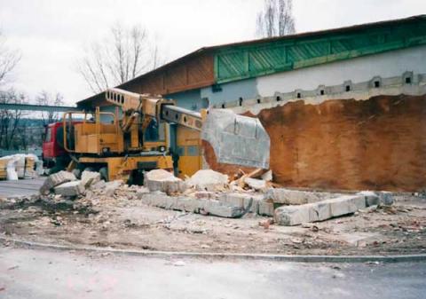 Přestavba areálu 2002