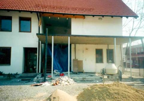 Přestavba budovy 2002