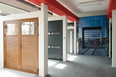 showroom Trido křídlová a sekční garážová vrata