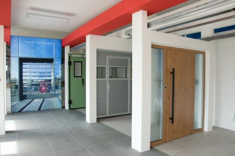 showroom Trido vstupní dveře a průmyslová garážová vrata