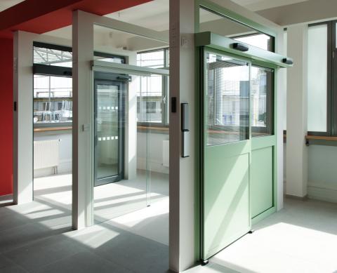 showroom Trido automatické dveře