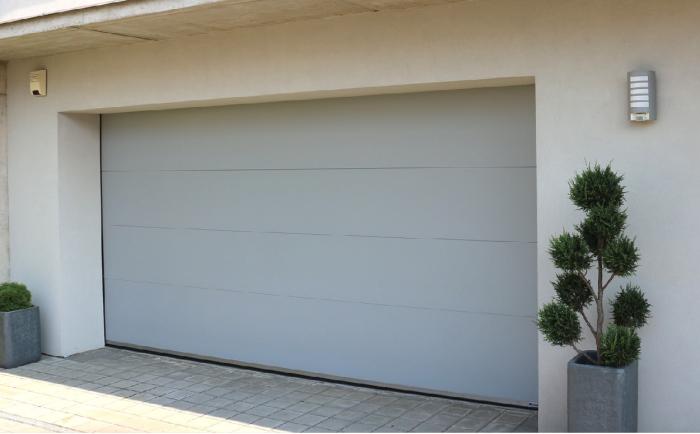 Sekční garážová vrata, šedostříbrný sekční panel